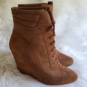 Carolina Herrera Brown Suede Ankle Lace Up Boots SZ 9